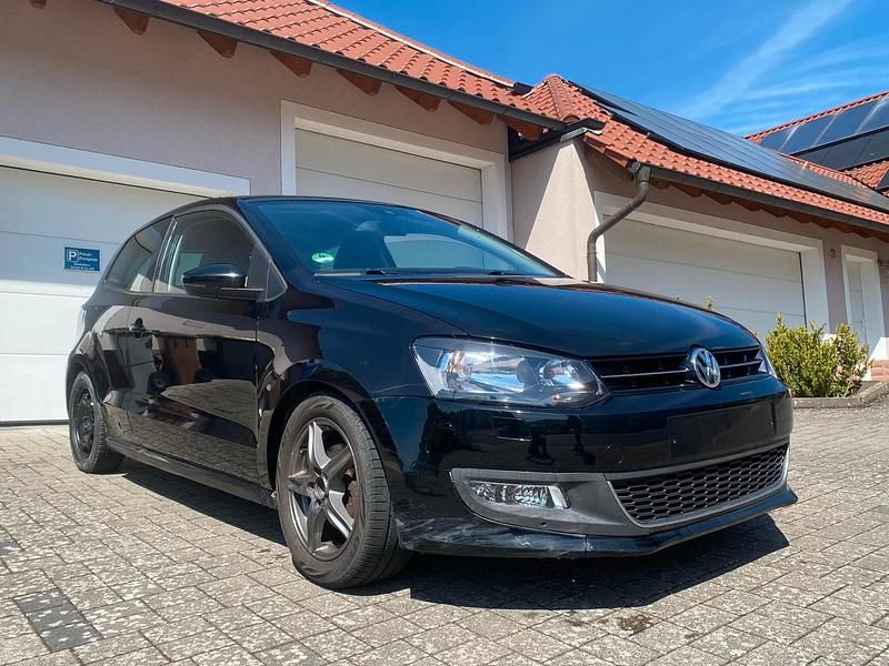 Second-hand VW Polo 85 CP (62 kW) 2012 Negru Hatchback