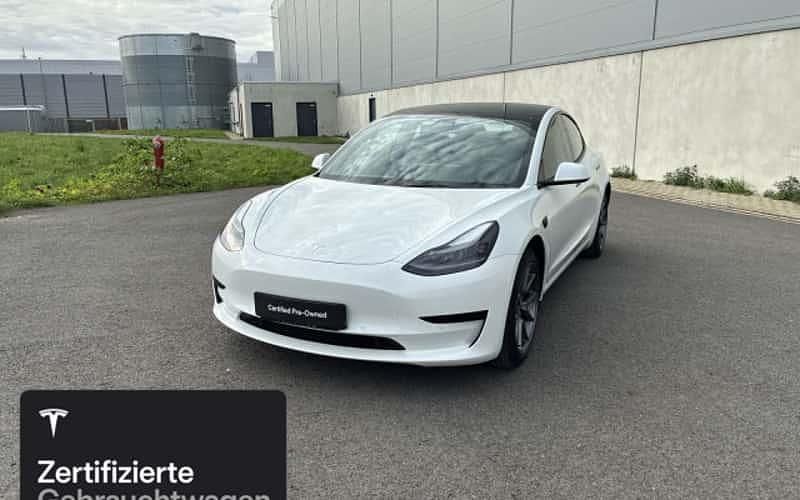 Weiß Gebraucht 2021 Tesla Model 3 RWD Limousine | 26.500 € (Fairer Preis) - Bild 1/4