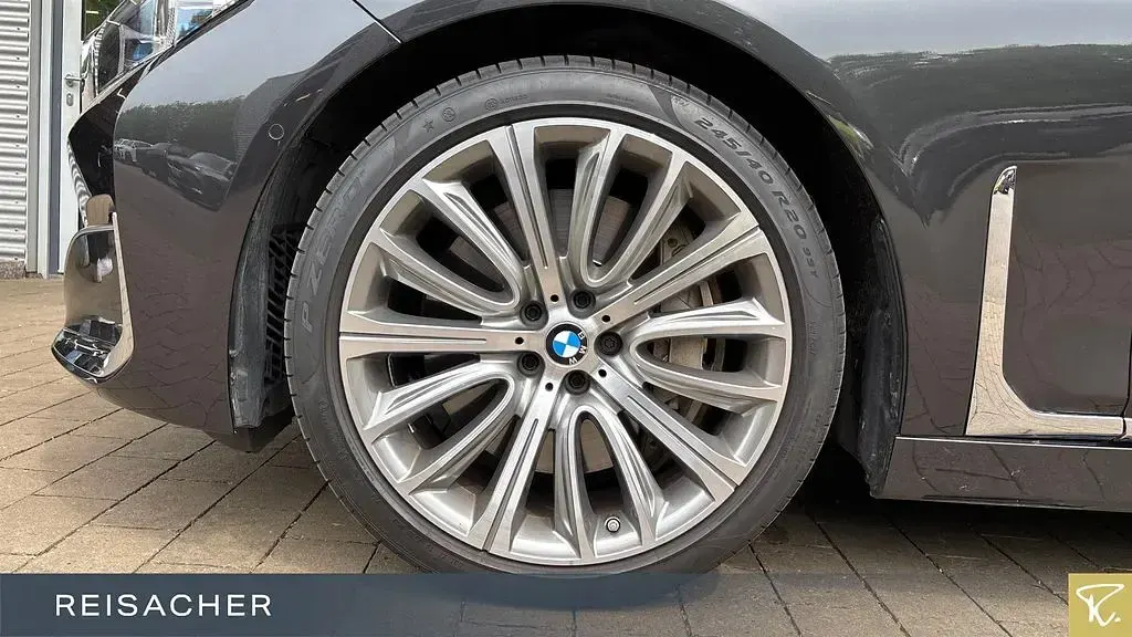 Gebraucht BMW 750L Performance 530 PS (389 kW) 2022 Grau Limousine