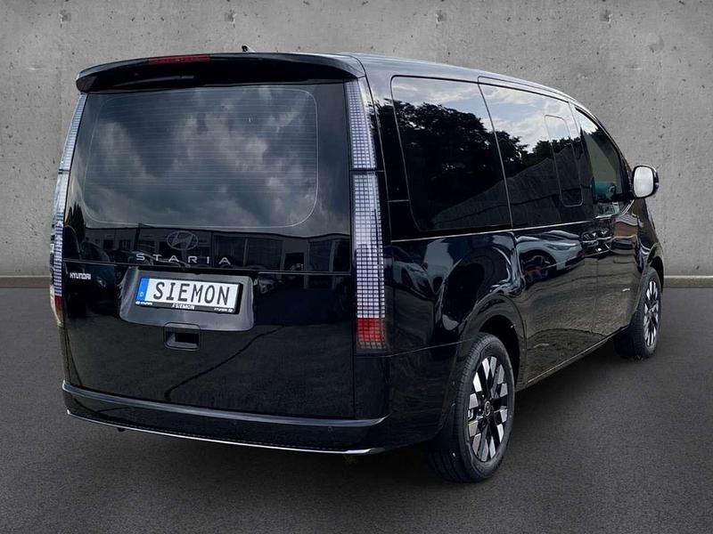 Neu Hyundai Staria Signature 224 PS (164 kW) 2026 Abyss black Van / Kleinbus