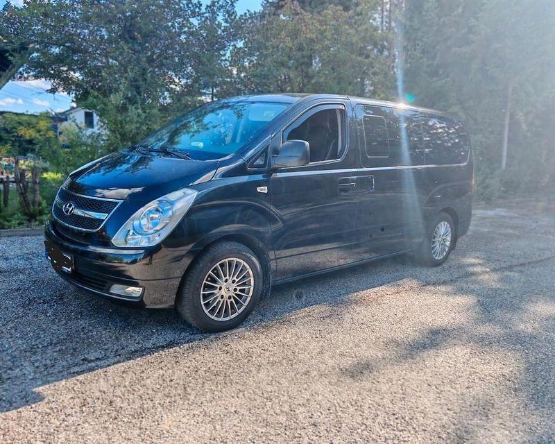 Gebraucht Hyundai H-1 Comfort 170 PS (125 kW) 2011 Schwarz Van / Kleinbus