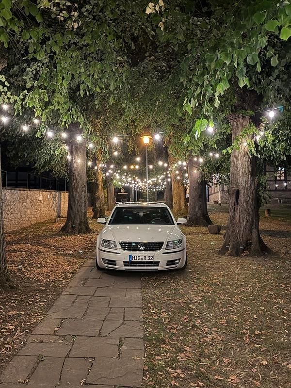 Weiß Gebraucht 2010 VW Phaeton Limousine | 10.500 € (Etwas zu teuer) - Bild 1/4