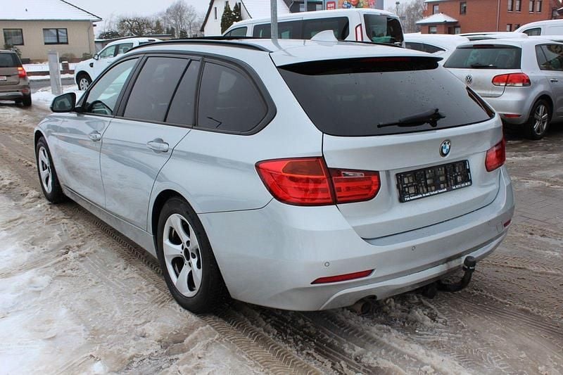 Gebraucht BMW 320 Luxury Line 163 PS (119 kW) 2014 Silber Kombi