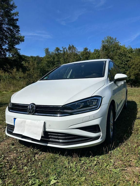 Weiß Gebraucht 2020 VW Golf Sportsvan Comfortline Van / Kleinbus | 17.000 € (Guter Preis) - Bild 1/4