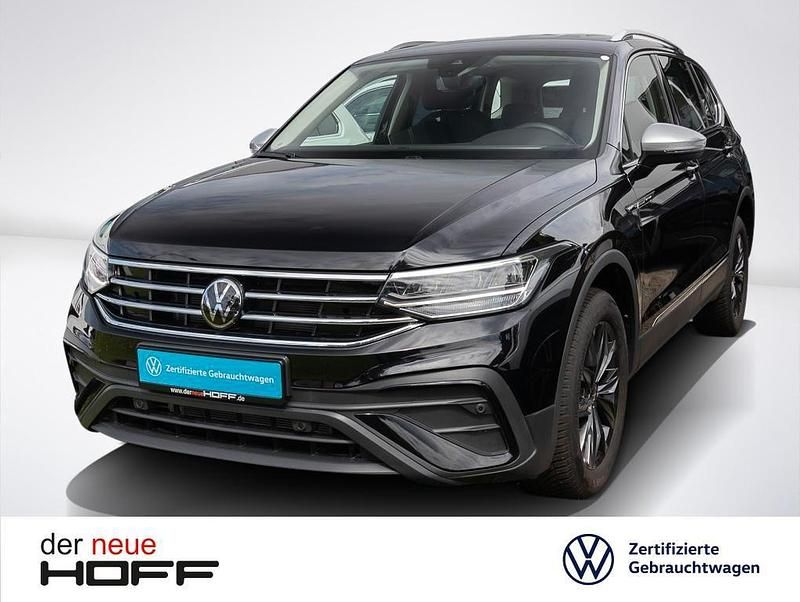 Deep black perleffekt Gebraucht 2024 VW Tiguan Allspace Life SUV | 35.275 € (Superpreis) - Bild 1/4