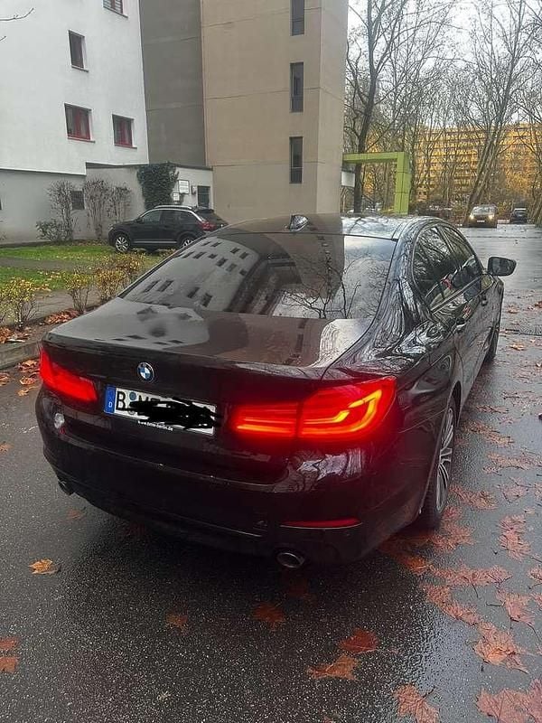Gebraucht 2019 BMW 520 Luxury Line Limousine | 27.700 € (Guter Preis) - Bild 1/4