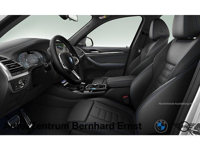 Gebraucht BMW iX3 Sport Line 210 kW (286 PS) 2023 Weiß SUV