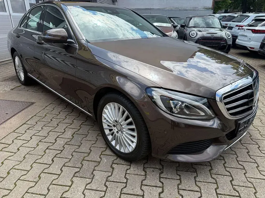 Gebraucht Mercedes C250 204 PS (150 kW) 2017 Braun Limousine