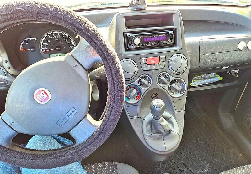 Gebraucht Fiat Panda 54 PS (39 kW) 2010 Gelb Kleinwagen