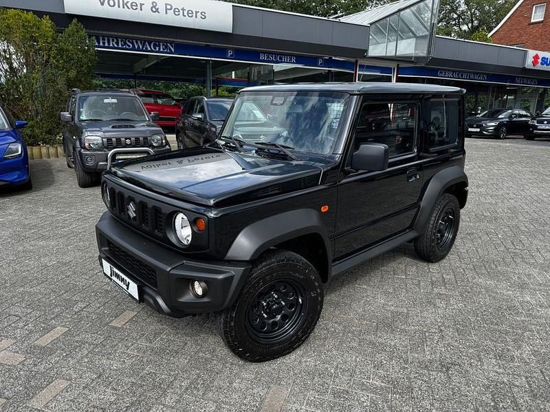Schwarz Gebraucht 2024 Suzuki Jimny Comfort SUV | 33.990 € (Teuer) - Bild 1/4