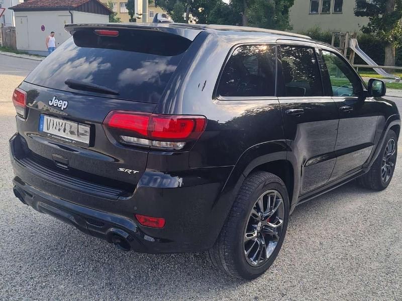 Schwarz Gebraucht 2016 Jeep Grand Cherokee SRT SUV | 29.000 € (Superpreis) - Bild 1/4
