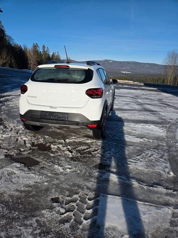 Gebraucht Dacia Sandero Expression 91 PS (66 kW) 2025 Weiß Limousine