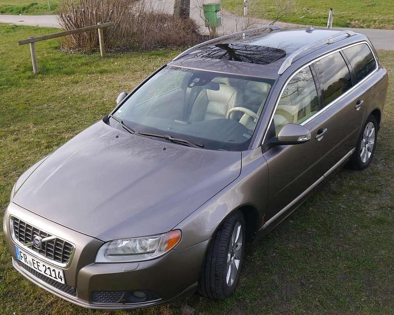 Gebraucht Volvo V70 Summum 185 PS (136 kW) 2007 Kombi