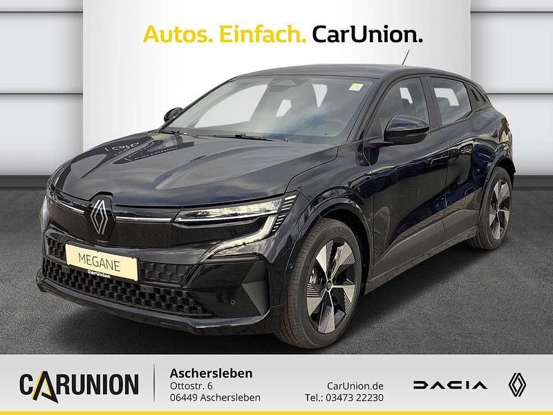 Black pearlschwarz metallic Gebraucht 2024 Renault Megane E-Tech Equilibre Limousine | 25.995 € - Bild 1/4