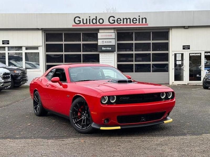 Rot Gebraucht 2023 Dodge Challenger Coupé | 59.800 € - Bild 1/4