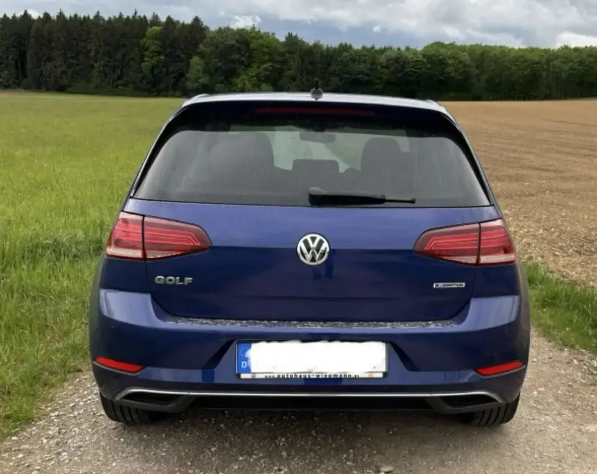 Gebraucht VW Golf VII Join 131 PS (96 kW) 2018 Blau Limousine