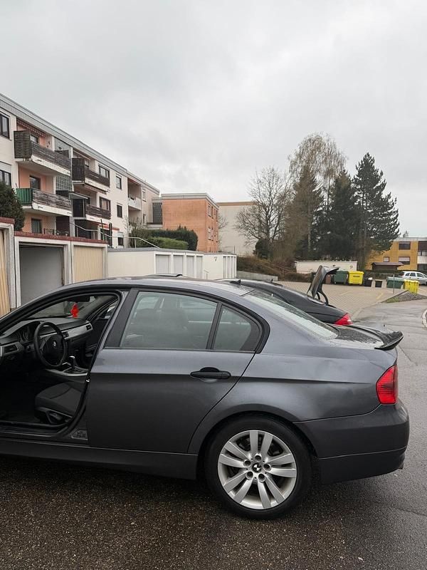 Gebraucht BMW 320 163 PS (119 kW) 2006 Limousine