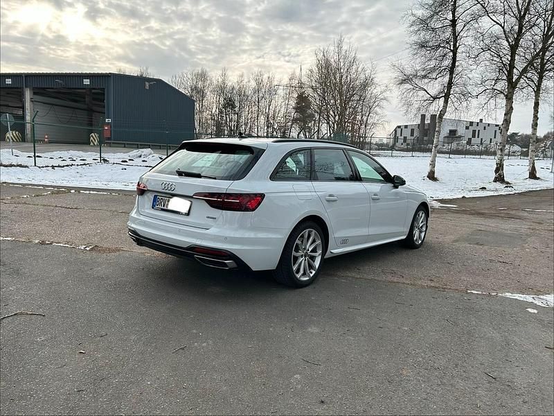 Gebraucht Audi A4 Advanced 204 PS (150 kW) 2021 Weiß Kombi