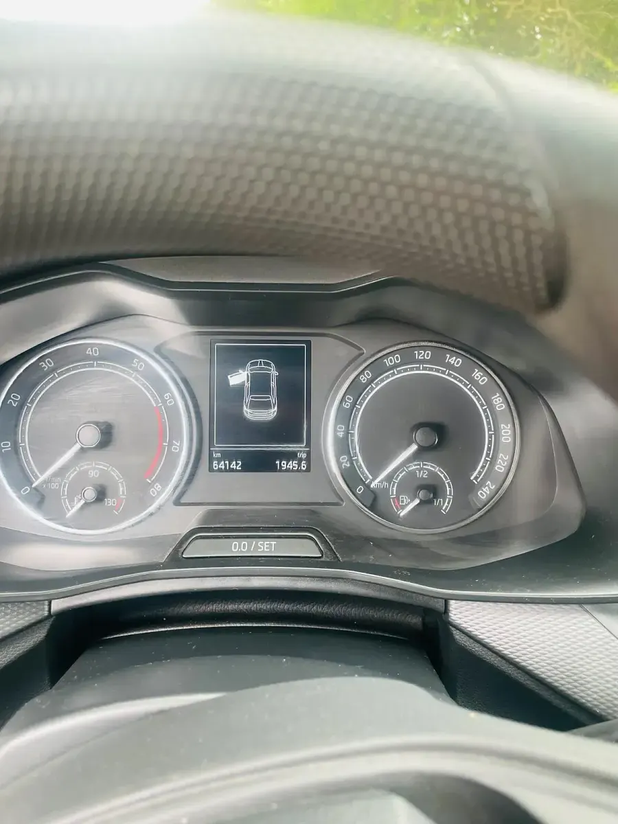 Gebraucht Skoda Scala 95 PS (69 kW) 2021 Weiß Kleinwagen