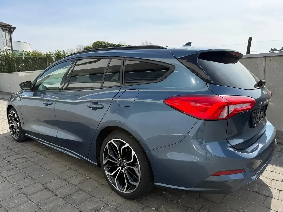 Gebraucht Ford Focus ST-Line 150 PS (110 kW) 2020 Blau Kombi
