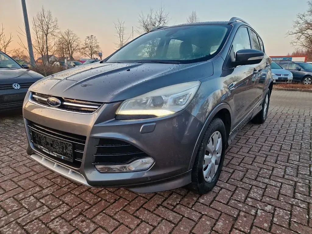 Gebraucht Ford Kuga Individual 163 PS (119 kW) 2014 Grau SUV