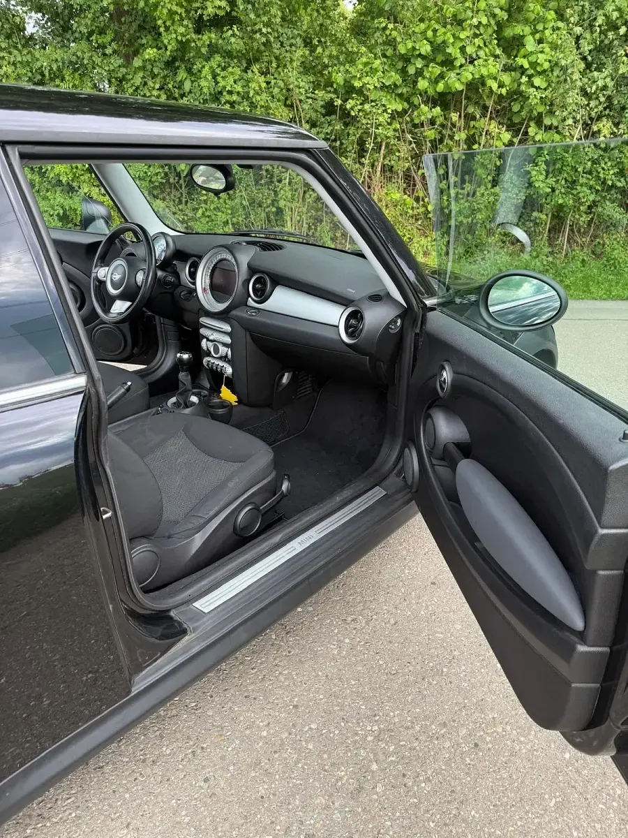 Gebraucht Mini ONE 98 PS (72 kW) 2012 Schwarz Kleinwagen