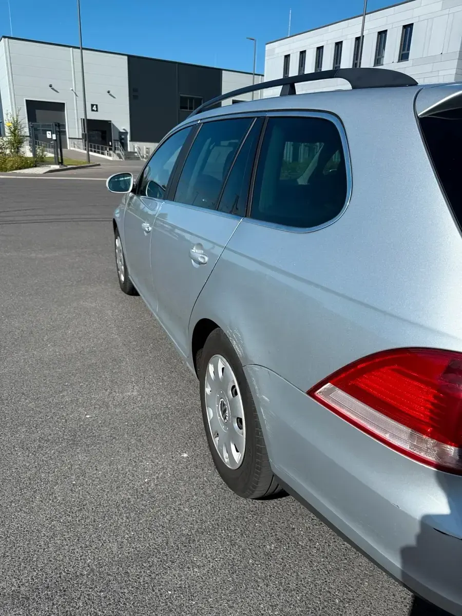 Gebraucht VW Golf V Comfortline 105 PS (77 kW) 2008 Grau Kombi