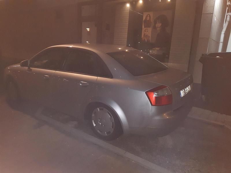 Gebraucht Audi A4 131 PS (96 kW) 2004 Silber Limousine