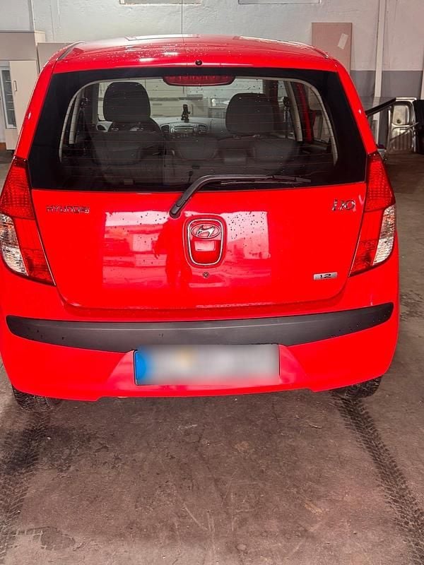 Gebraucht Hyundai i10 67 PS (49 kW) 2008 Rot Kleinwagen