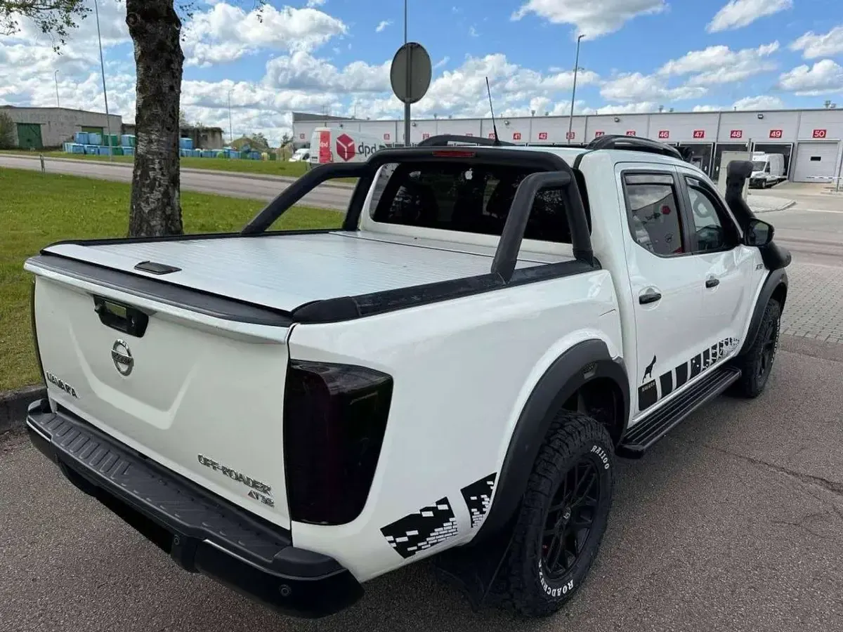 Gebraucht Nissan Navara Tekna 190 PS (139 kW) 2018 Weiß Pickup