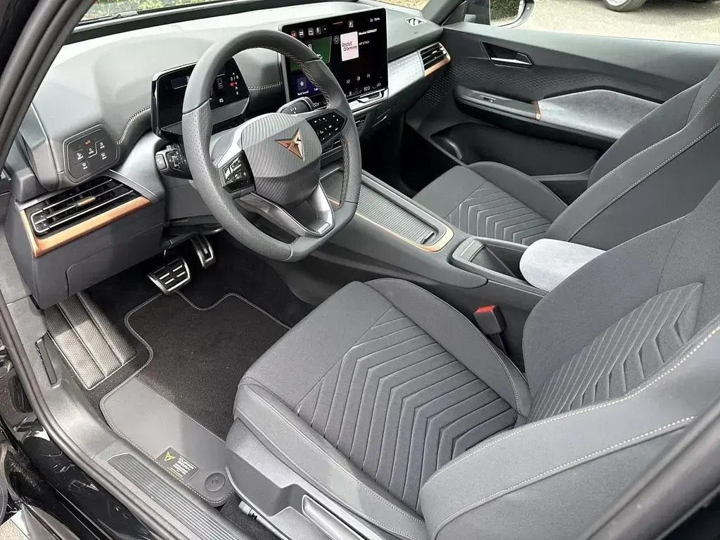 Neu Cupra Born 169 kW (231 PS) 2026 Mythosschwarz Kleinwagen