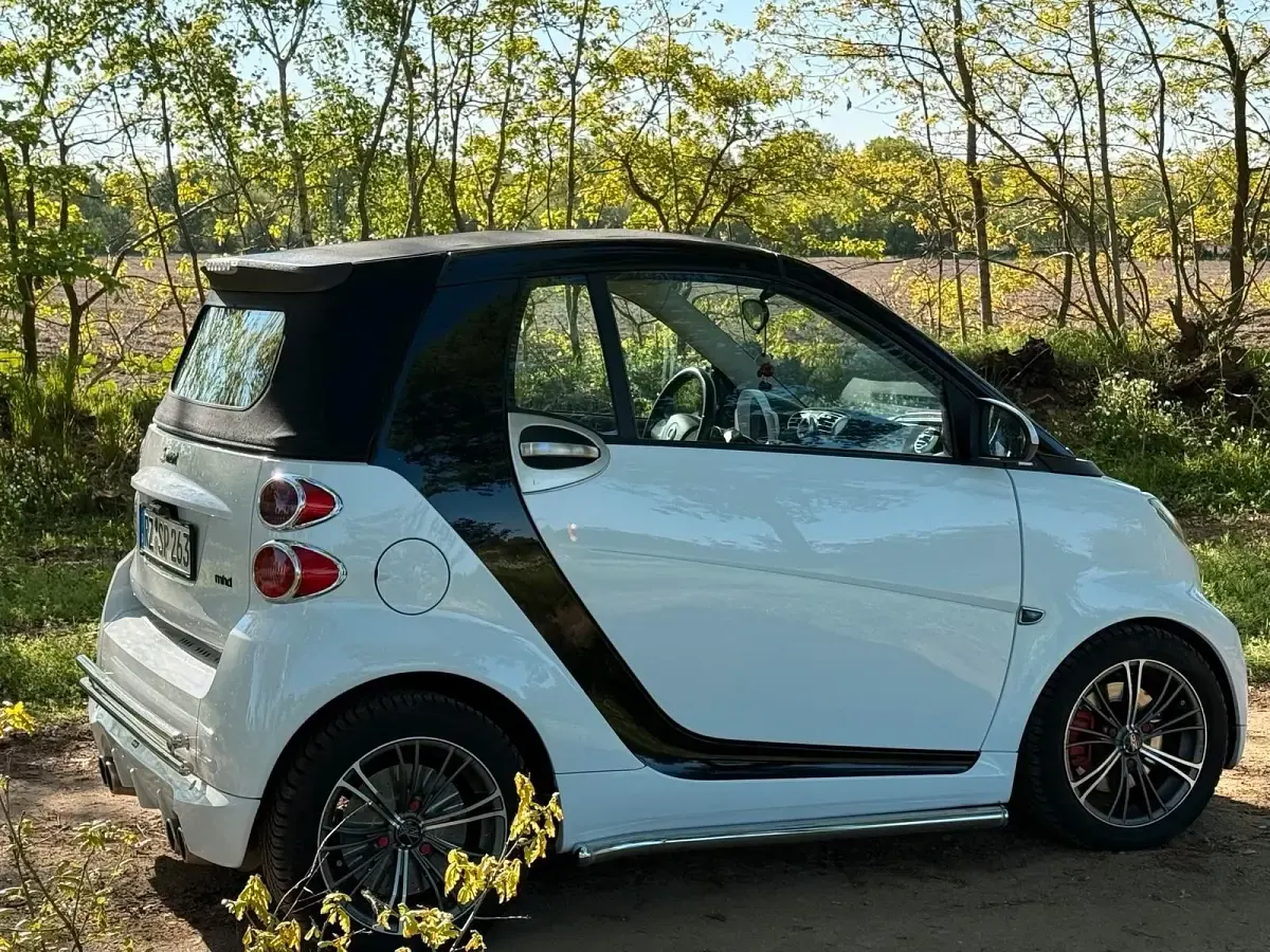 Gebraucht Smart ForTwo Cabrio Passion 71 PS (52 kW) 2012 Weiß Cabrio