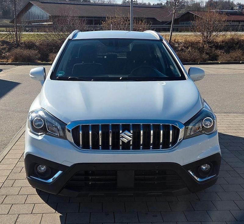 Gebraucht Suzuki SX4 140 PS (102 kW) 2018 Weiß SUV