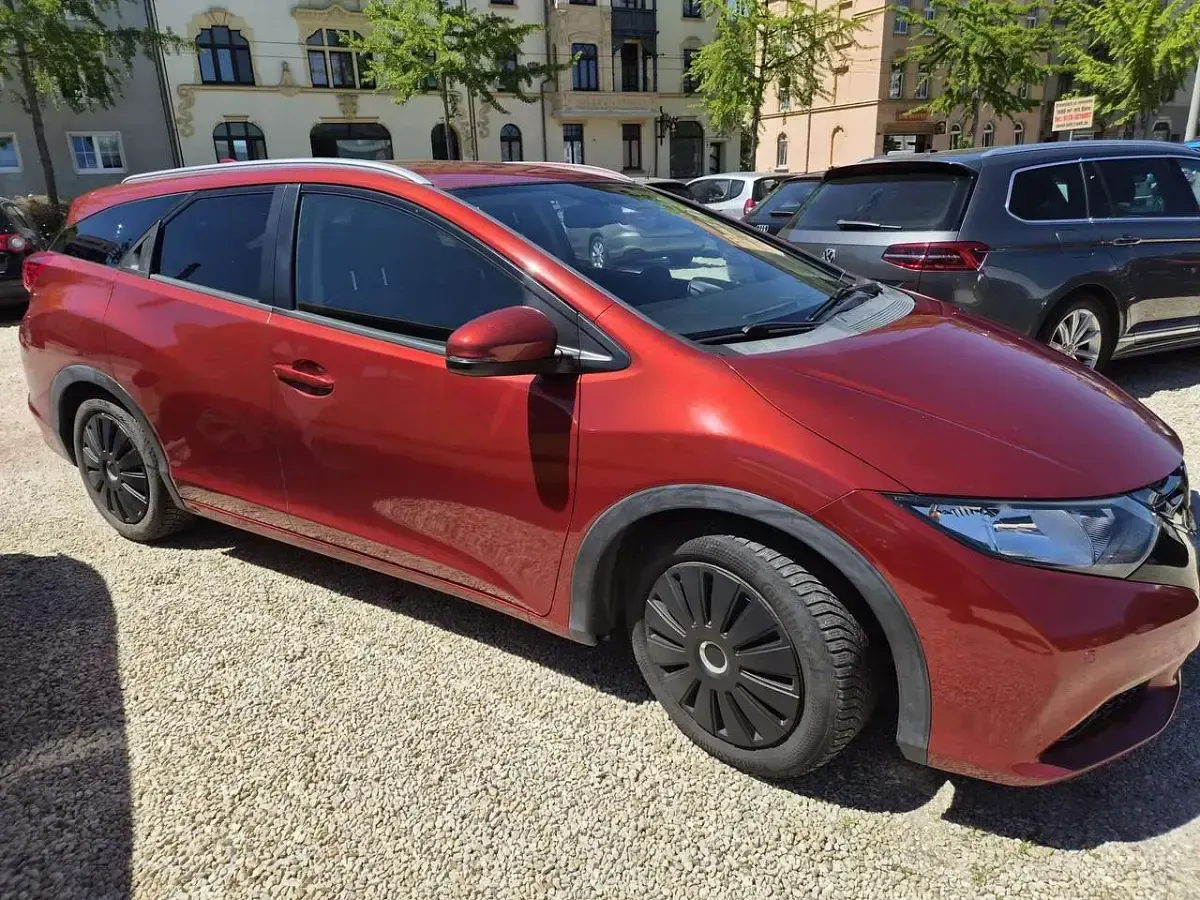 Gebraucht Honda Civic Lifestyle 120 PS (88 kW) 2014 Passion red p. Kombi