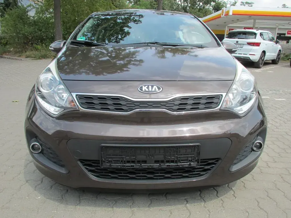Gebraucht Kia Rio Spirit 90 PS (66 kW) 2013 Braun Limousine