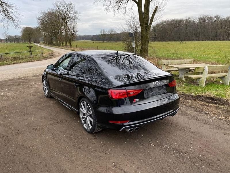 Gebraucht Audi S3 Ambiente 300 PS (220 kW) 2015 Schwarz Limousine