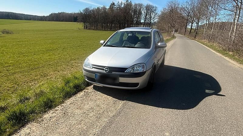 Gebraucht Opel Corsa 58 PS (42 kW) 2002 Silber Kleinwagen