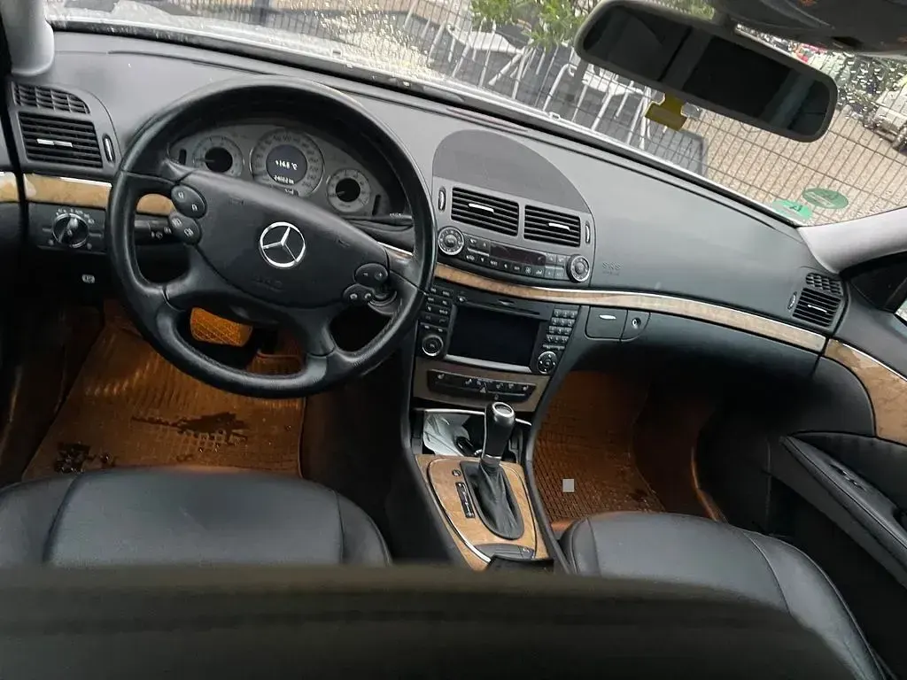 Gebraucht Mercedes E280 Avantgarde 231 PS (169 kW) 2008 Silber Limousine