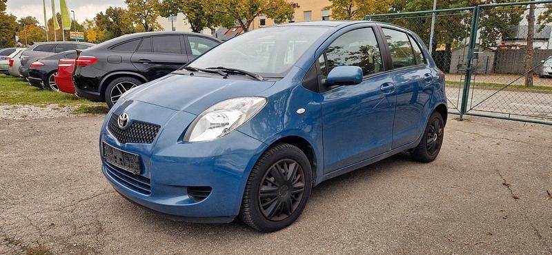 Blau Gebraucht 2007 Toyota Yaris Sol Limousine | 1.900 € (Fairer Preis) - Bild 1/4