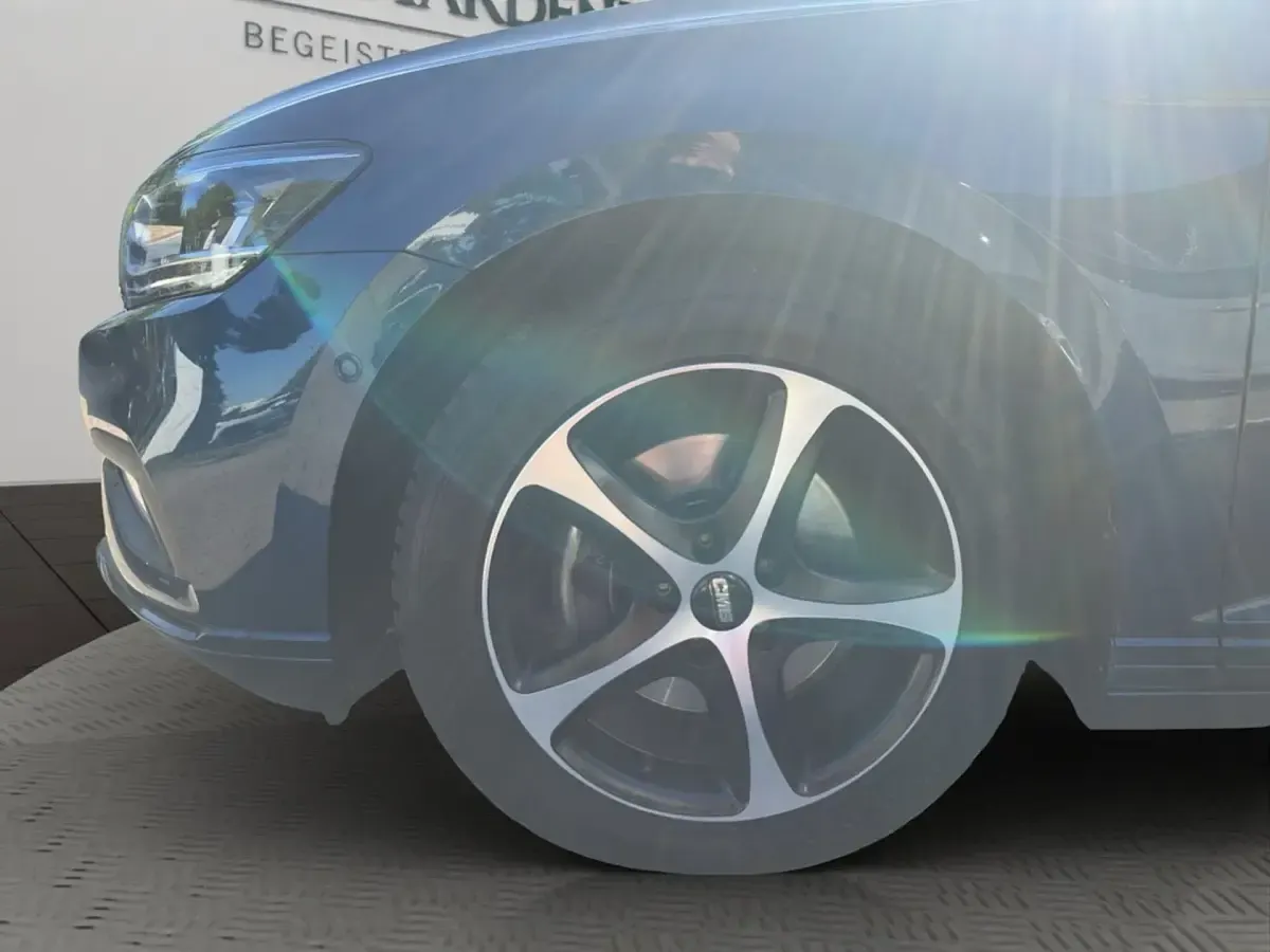 Gebraucht VW Passat Business 150 PS (110 kW) 2021 Blau Kombi