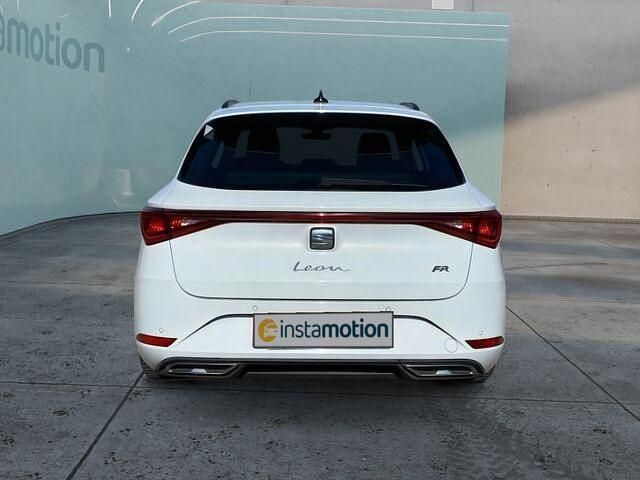 Gebraucht Seat Leon FR 150 PS (110 kW) 2024 Weiß Van / Kleinbus
