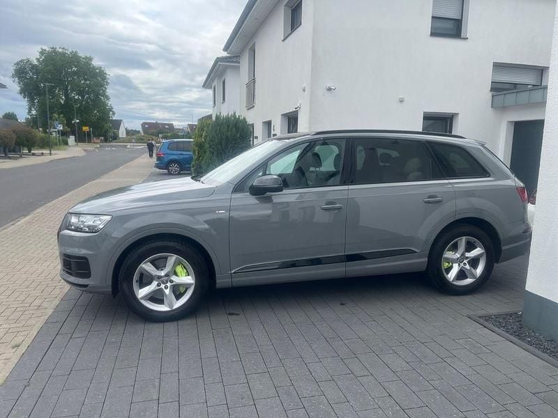 Gebraucht Audi Q7 Ambiente 272 PS (200 kW) 2015 Grau SUV