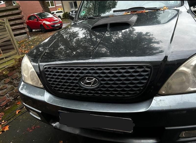 Schwarz Gebraucht 2005 Hyundai Terracan SUV | 1.900 € (Superpreis) - Bild 1/4