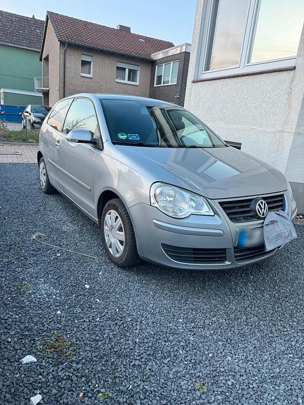 Gebraucht VW Polo 64 PS (47 kW) 2006 Silber Kleinwagen