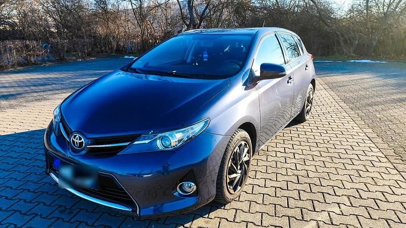 Gebraucht Toyota Auris 132 PS (97 kW) 2014 Grau Limousine