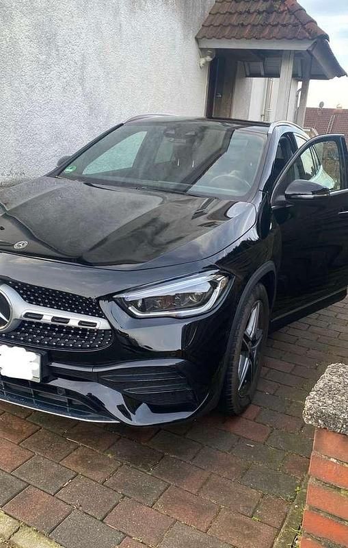 Gebraucht Mercedes GLA180 AMG line 136 PS (100 kW) 2022 Schwarz SUV