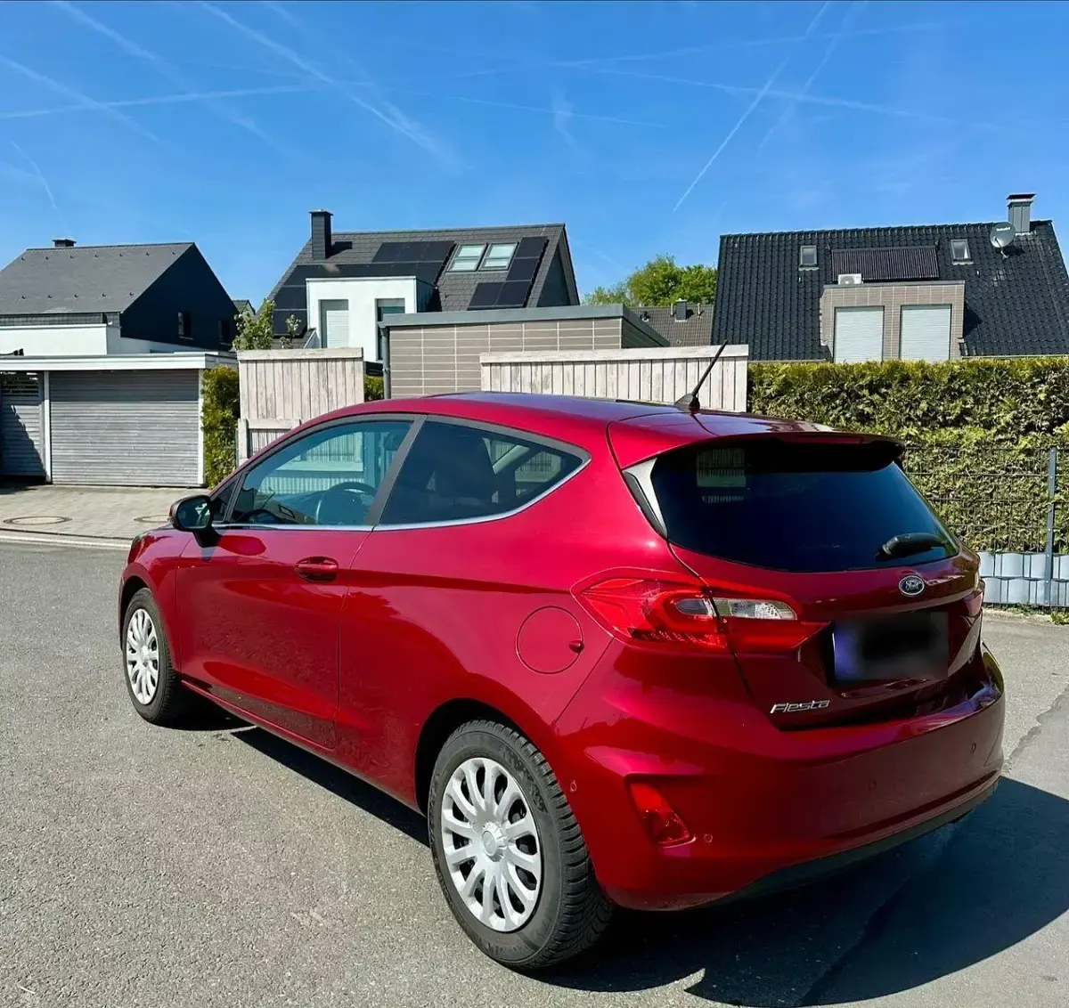 Gebraucht Ford Fiesta Titanium 125 PS (91 kW) 2017 Rot Kleinwagen