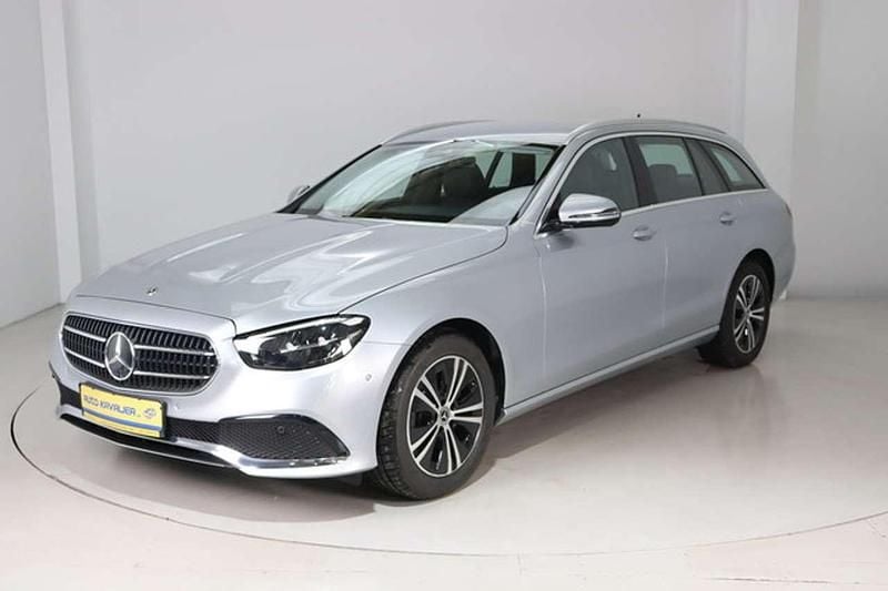 Silber Gebraucht 2022 Mercedes E220 Kombi | 26.980 € (Superpreis) - Bild 1/4