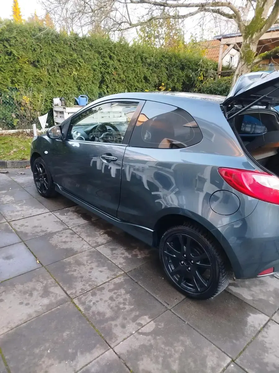 Usata Mazda 2 103 CV (75 kW) 2009 Grigio Utilitaria