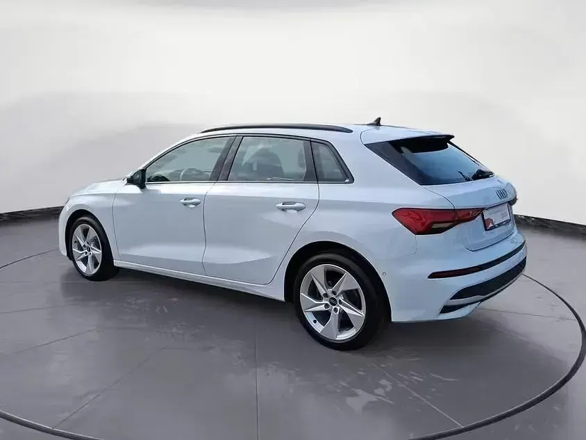 Gebraucht Audi A3 Advanced Plus 150 PS (110 kW) 2025 Gletscherweiß metallic Kombi